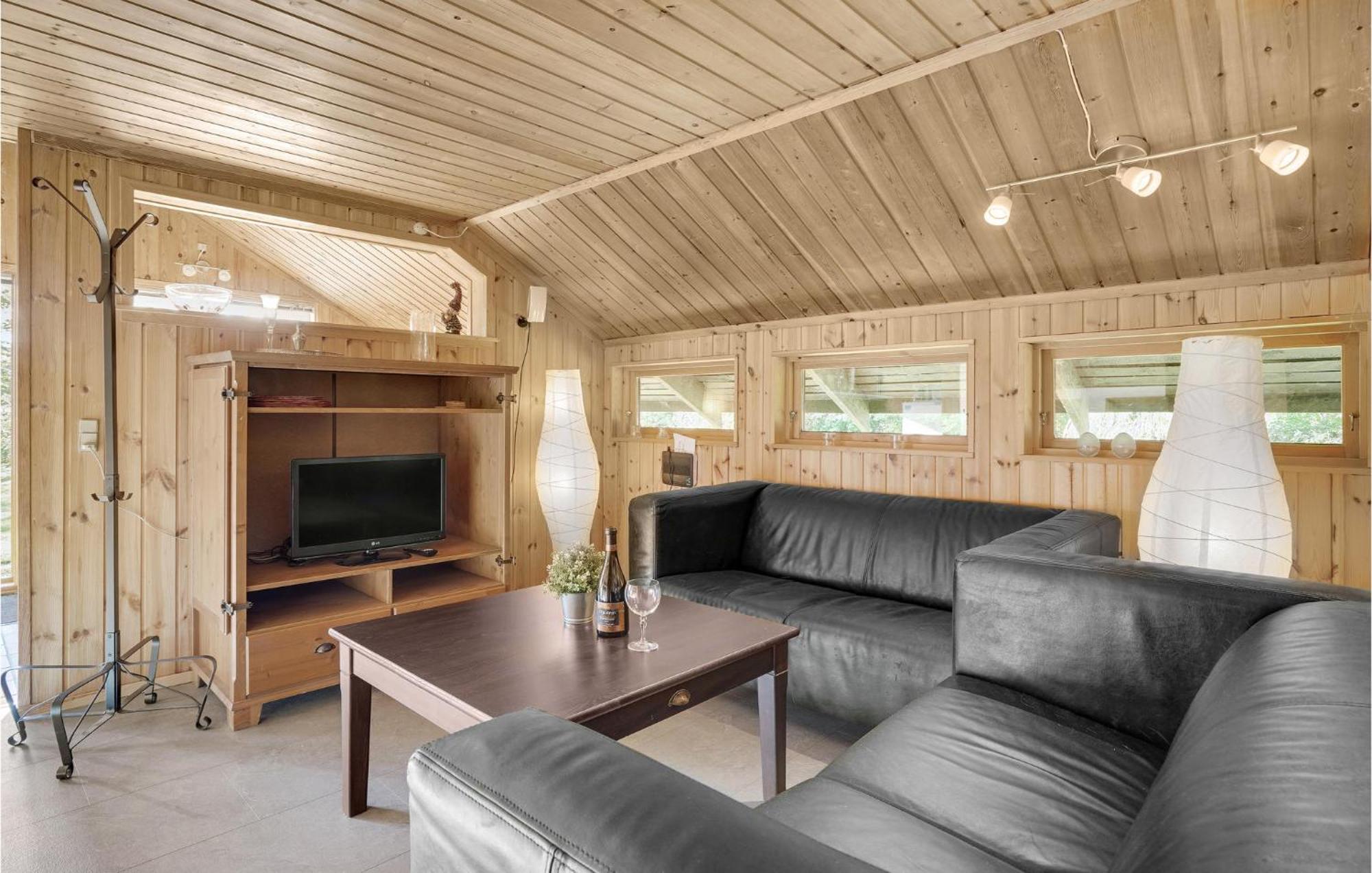 Amazing Home In Kirke Hyllinge With Kitchen Saeby  Bagian luar foto